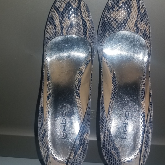 Bebe - Picture 2 of 3